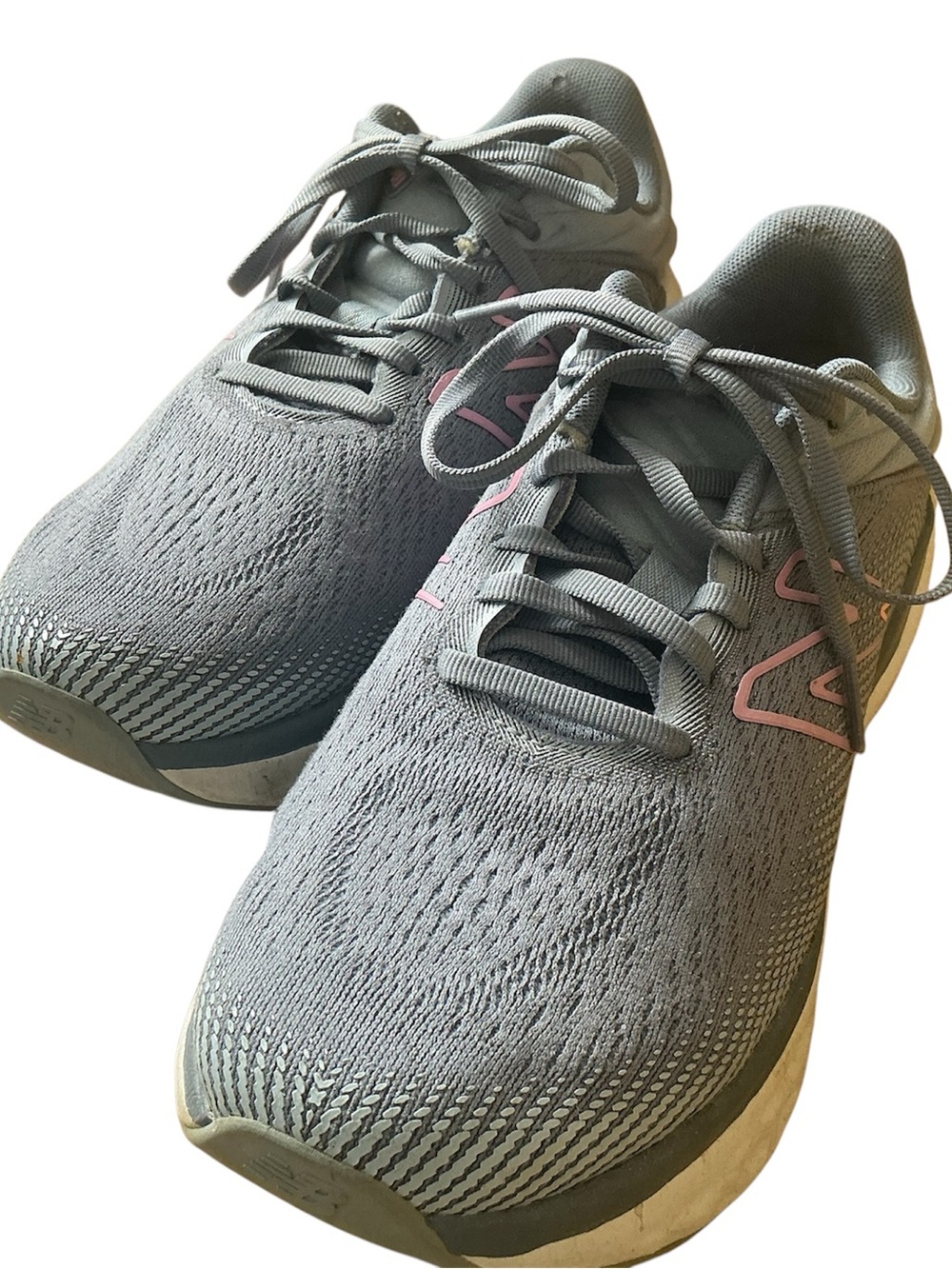 Walking/Running Shoes NEW BALANCE Gray and Pink Women’s Sz 9